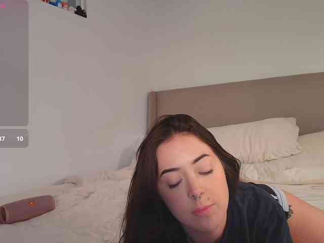 Liloshroxy webcam
