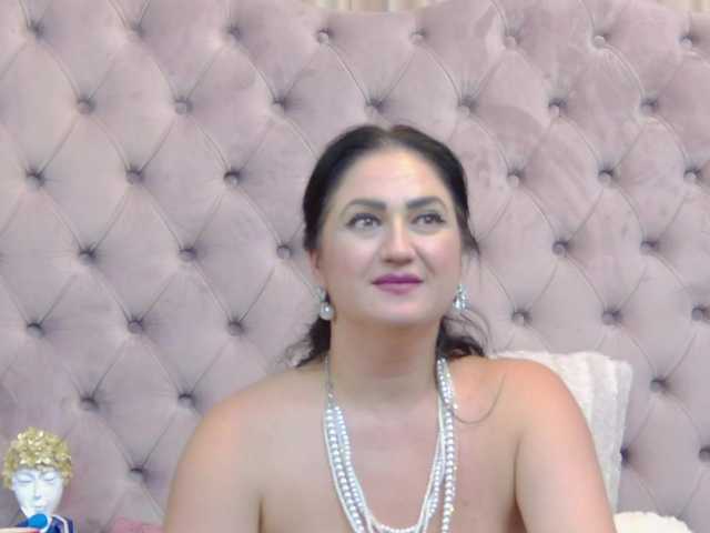 Sex chat gratuit in direct cu CassidyVelvet pe BongaCams