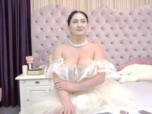 Sex chat gratuit in direct cu CassidyVelvet pe BongaCams