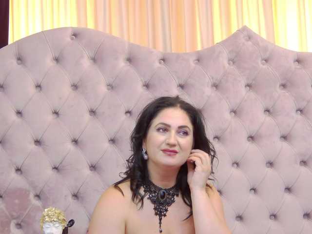 Sex chat gratuit in direct cu CassidyVelvet pe BongaCams