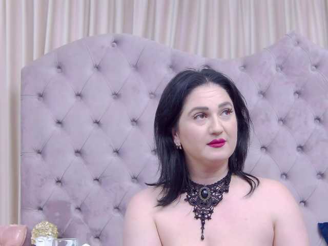 Sex chat gratuit in direct cu CassidyVelvet pe BongaCams