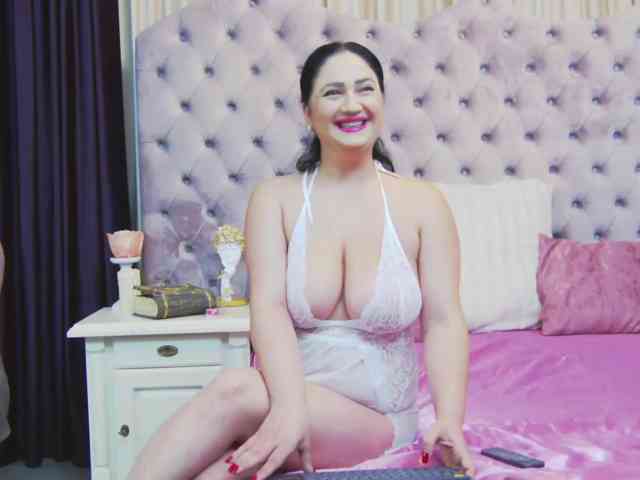 Modella: CassidyVelvet