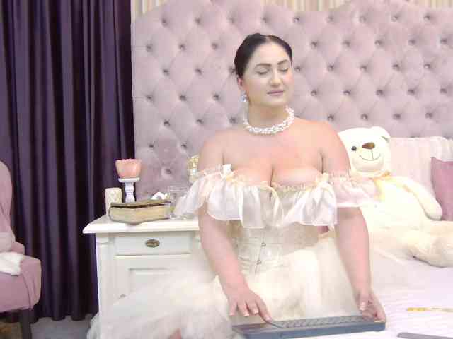 Modella: CassidyVelvet