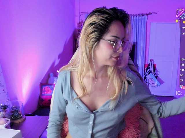 7Hana7 Live Cam on BongaCams