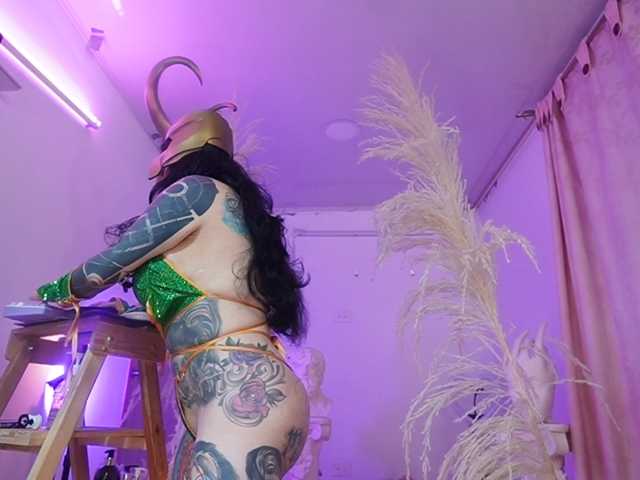 Angelacianuro live cam preview