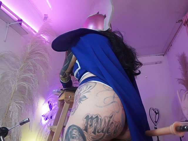 Angelacianuro live cam preview