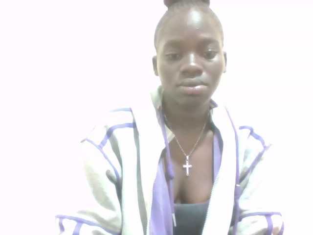Sugarlips20 live cam on BongaCams