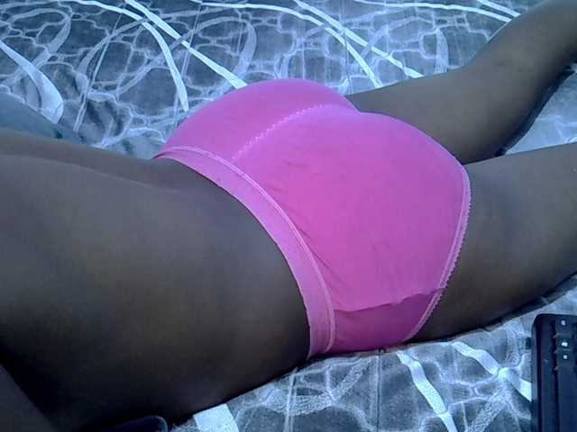 Crazychic live cam on BongaCams