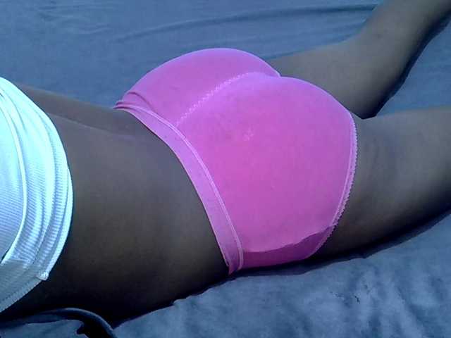 Crazychic live cam on BongaCams