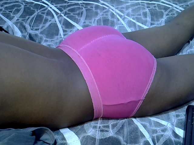 Crazychic live cam on BongaCams