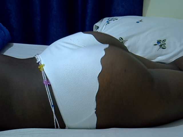 Hotberry live cam on BongaCams