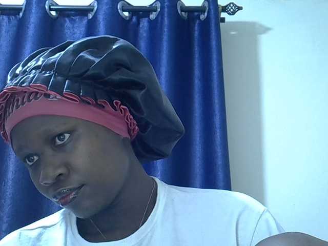 Hotberry live cam on BongaCams