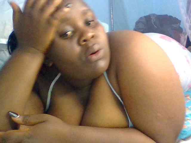 Bursty-Monique webcam