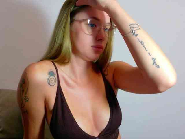 Ivanna-Rose webcam