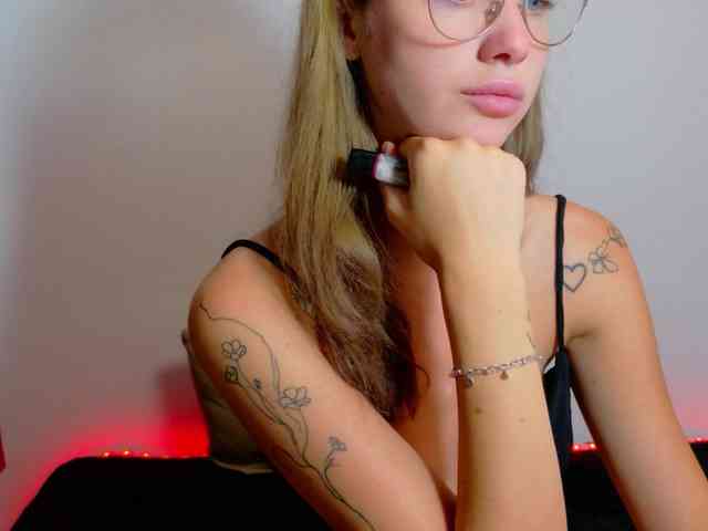Ivanna-Rose webcam