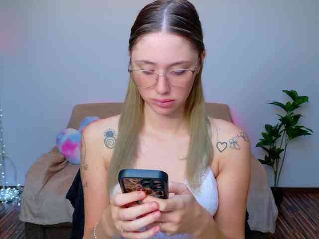 Ivanna-Rose webcam