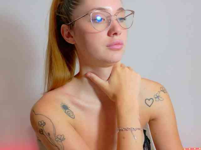 Ivanna-Rose webcam