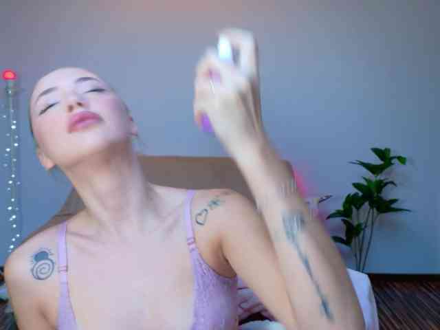 Ivanna-Rose webcam