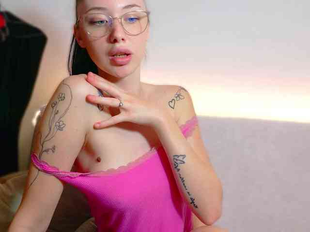 Ivanna-Rose webcam