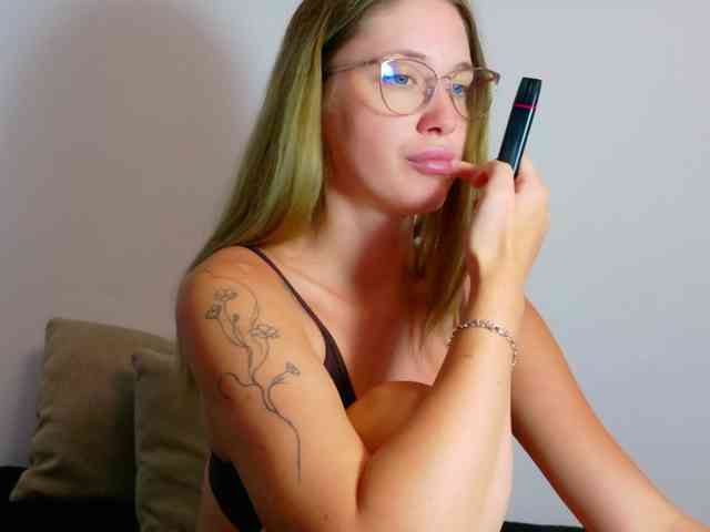 Ivanna-Rose webcam