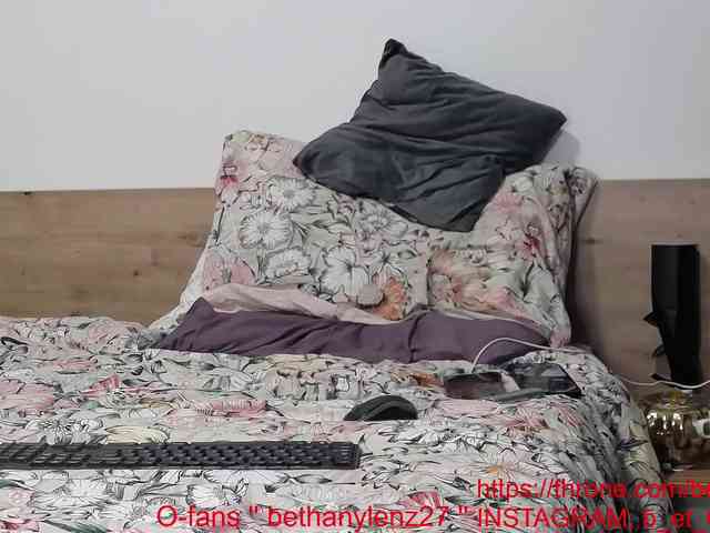 BethanyLenz webcam