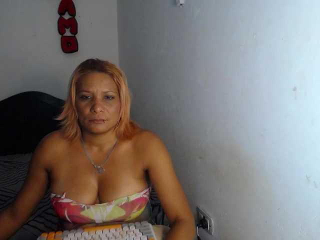 GeicerTito live cam on BongaCams