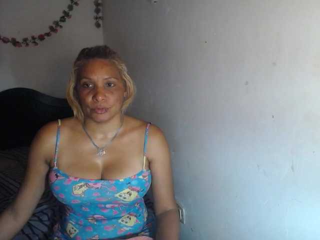 GeicerTito's BongaCams show and profile