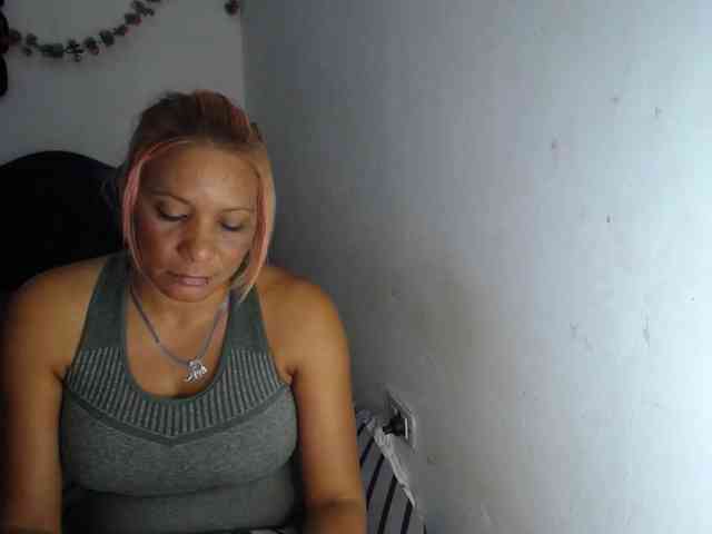 GeicerTito Live Webcam on BongaCams