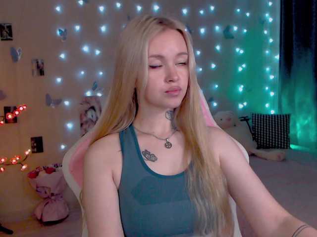 NaughtyMable live webcam show