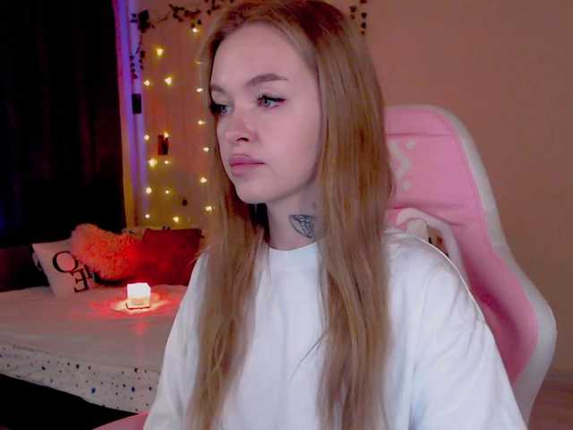 NaughtyMable live cam
