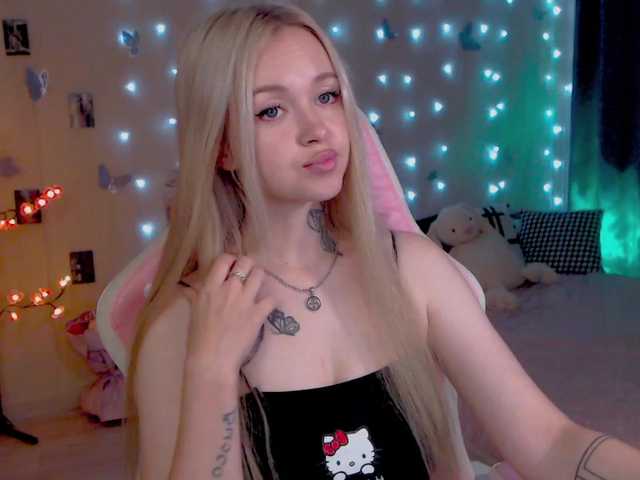 NaughtyMable live webcam show