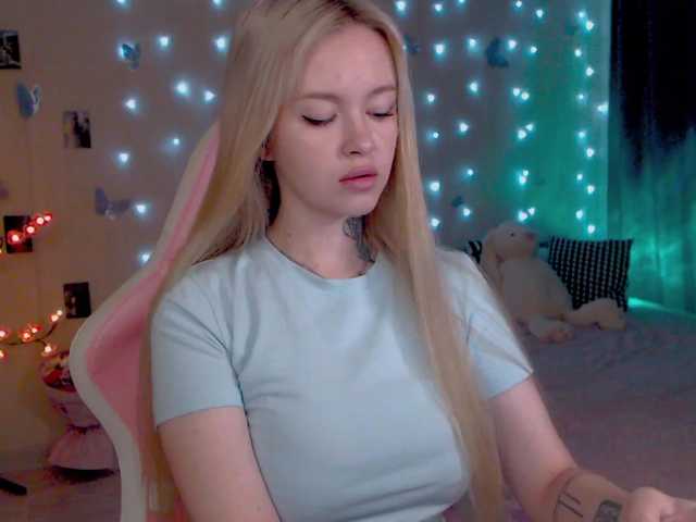 NaughtyMable live webcam show