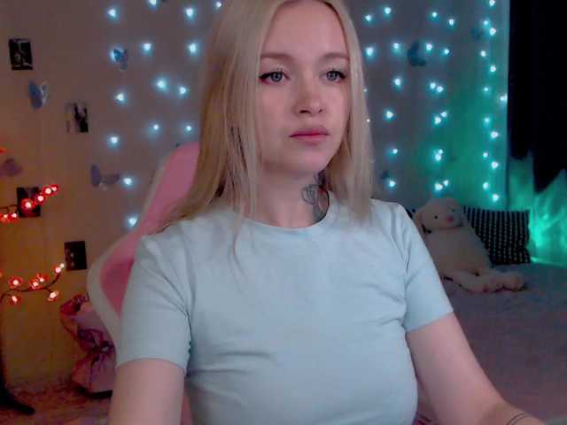 NaughtyMable live webcam show