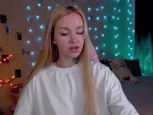 NaughtyMable live webcam show