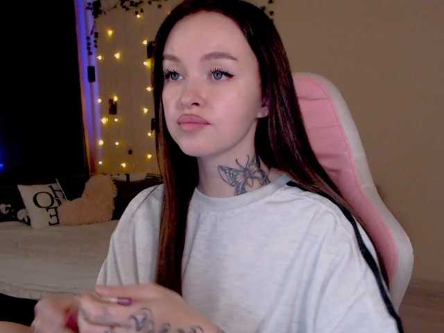 NaughtyMable live cam preview
