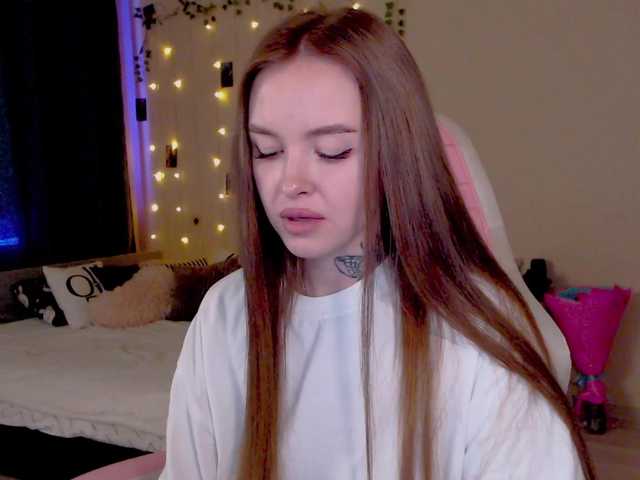 NaughtyMable live cam preview