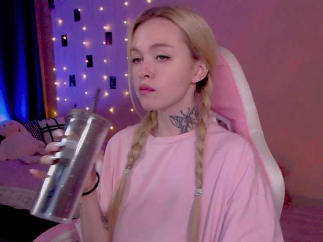 NaughtyMable live cam on BongaCams