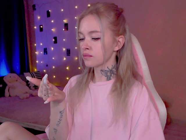 NaughtyMable live cam on BongaCams