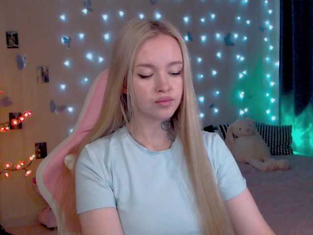 NaughtyMable live webcam show