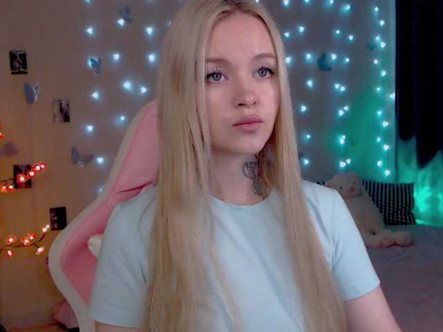 NaughtyMable live webcam show