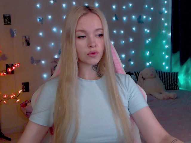 NaughtyMable live webcam show
