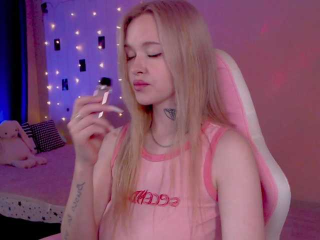NaughtyMable live cam on BongaCams