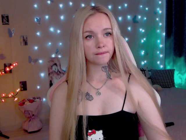 NaughtyMable live webcam show