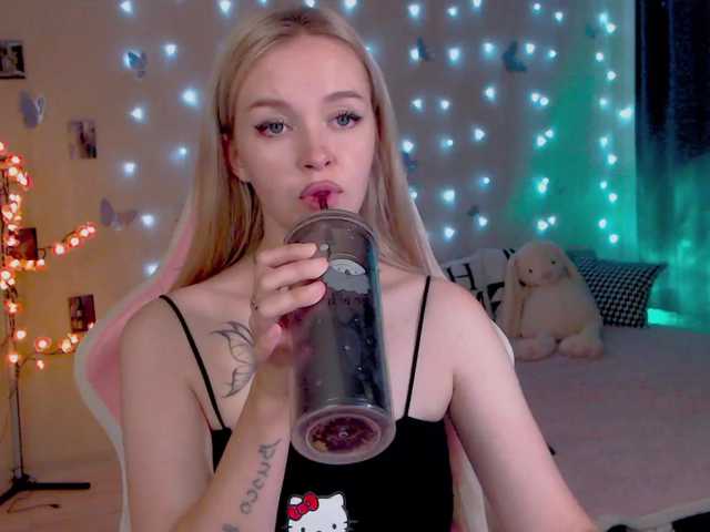 модель NaughtyMable