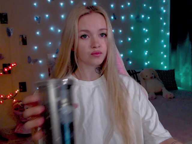 NaughtyMable live cam on BongaCams