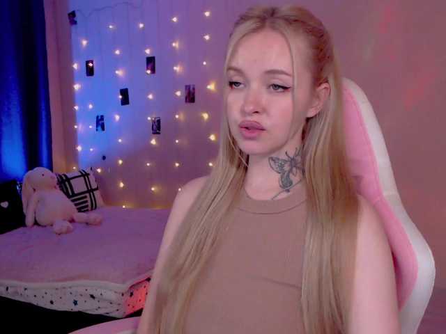 NaughtyMable live cam on BongaCams