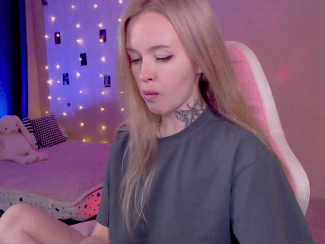 NaughtyMable live cam on BongaCams