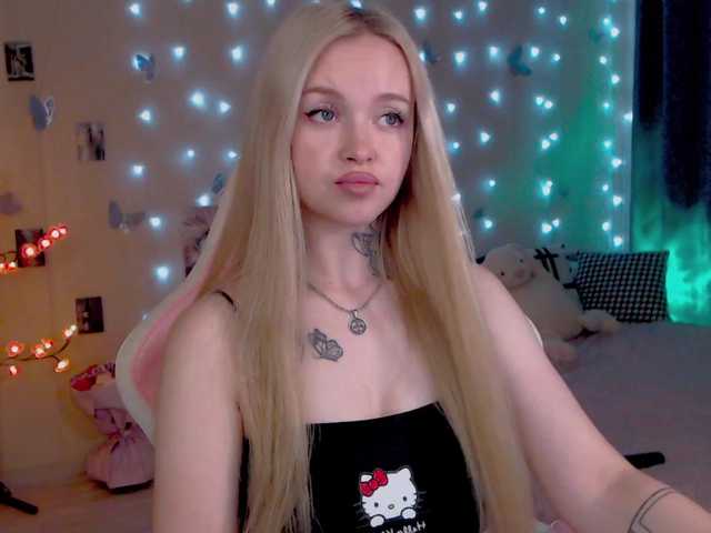 NaughtyMable live webcam show