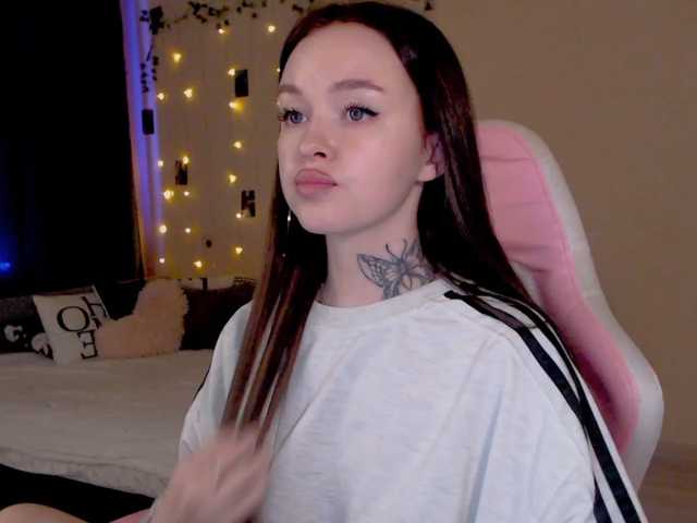NaughtyMable live cam preview