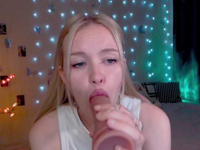 NaughtyMable live webcam show